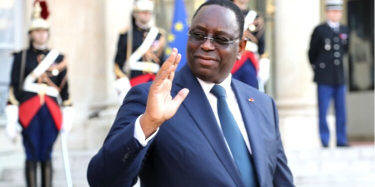 Usine Twyford : Macky Sall veut un règlement définitif du conflit opposant la direction à ses travailleurs