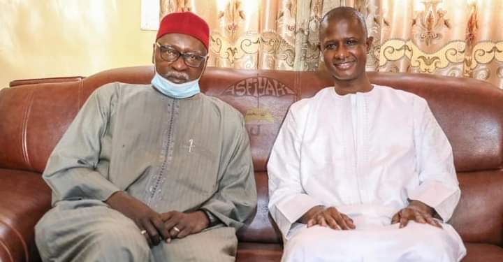 Visite de courtoisie : Antoine Diome chez le khalife général des Tidianes