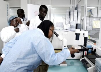 Tribune : Plaidoyer pour la création d’infrastructures sanitaires et de laboratoires de recherche en Afrique