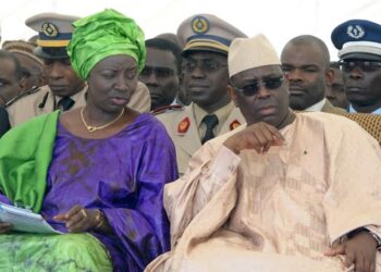 Emploi : Aminata Touré blâme Macky Sall « pour sortir d’un trou il faut d’abord arrêter de creuser »