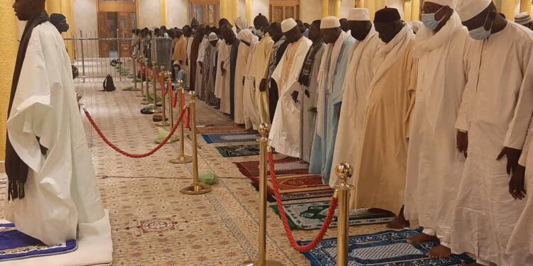 Mbackyou Faye dégage 10 millions FCFA pour les « ndogou » à « Massalikoul Jinaan »