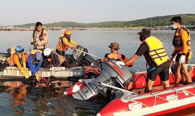 Indonésie : Un bateau chavire à cause d’un selfie, au moins 7 morts