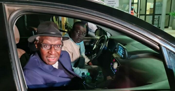 Après cinq ans de résidence surveillée en France : Lamine Diack de retour au Sénégal 