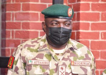 NIGÉRIA : Le chef de l’armée meurt dans un crash d’avion