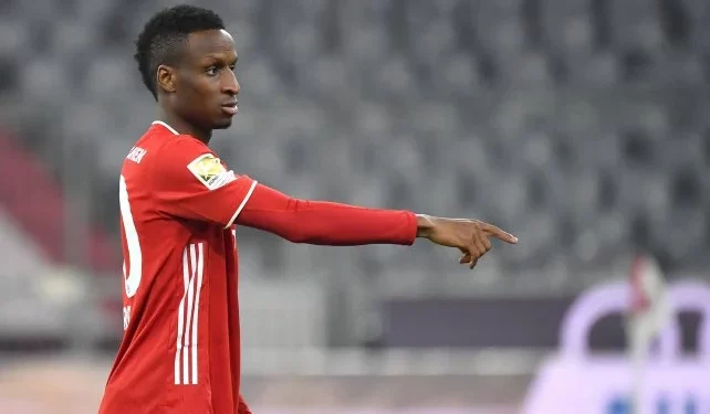 Football : Bouna Sarr va être sélectionné par le Sénégal