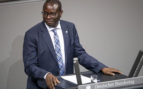 Parlement Allemand : le député d’origine sénégalaise, Karamby Diaby, réélu pour la 3e fois
