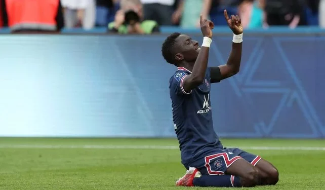 Ligue 1 : le PSG s’impose contre Montpellier (2-0) ; Gana Gueye homme du match