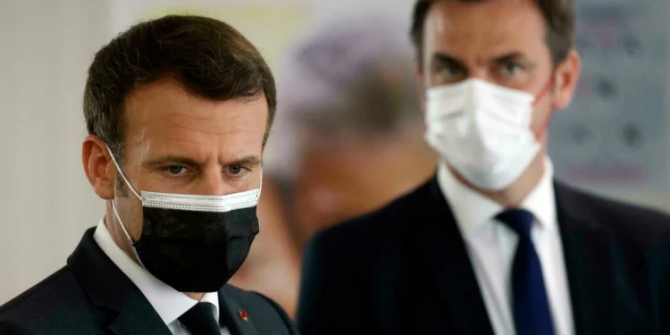 Emmanuel Macron annule son déplacement au Mali en raison du Covid-19