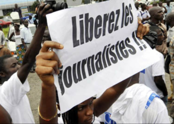 Médias: Le nombre de journalistes emprisonnés dans le monde atteint un nouveau record