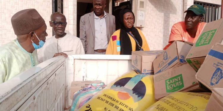 Sédhiou : Dr Annette Seck Ndiaye appuie en vivres des familles démunies