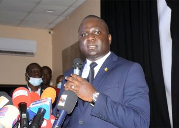 Législatives 2022 : La liste nationale de Bby ne respecte pas la parité, selon Déthié Fall