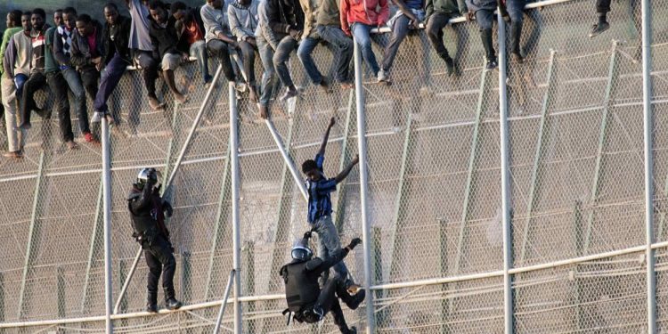 Drames de Melilla et Ceuta : L’Association des journalistes en migration et sécurité condamne et exige une enquête