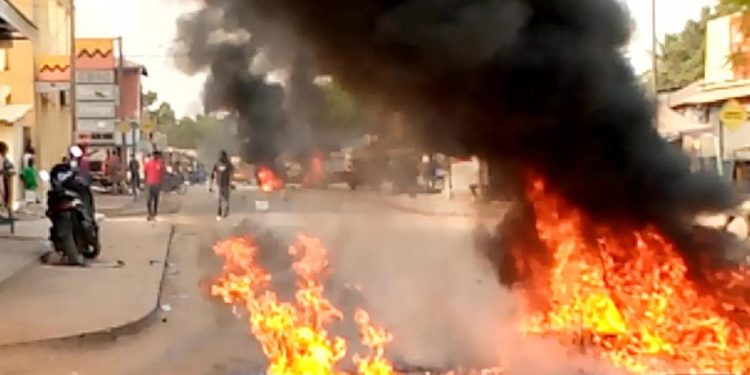 Sénégal : Deux jeunes tués dans des manifestations organisées par la coalition Yewwi Askan Wi