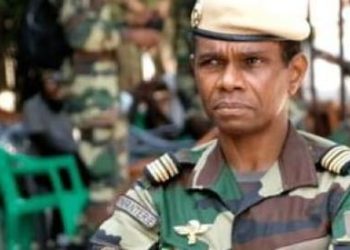 Armée de terre : Le général Souleymane Kandé prend les commandes