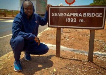 Désobéissance civile : Ousmane Sonko s’est rendu en Gambie !