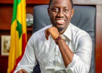 Sénégal : Le Ministre de la Jeunesse annonce une « grande offensive » contre l’émigration irrégulière