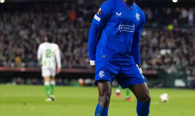 Abdallah Sima, joyau des Rangers, rejoint la Tanière après une saison exceptionnelle et son 10e but en championnat