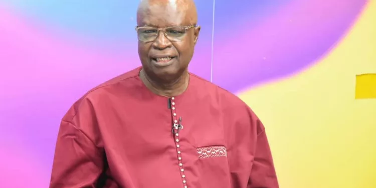 Report de la présidentielle et grève des syndicats : Paroles d’un vieux syndicaliste (Par Kalidou Diallo, ancien ministre de l’Education nationale)