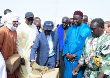 Programme de construction de 18 500 tonnes de Hangars Frigorifiques: Pose de la première pierre du hangar frigorifique de Tassette